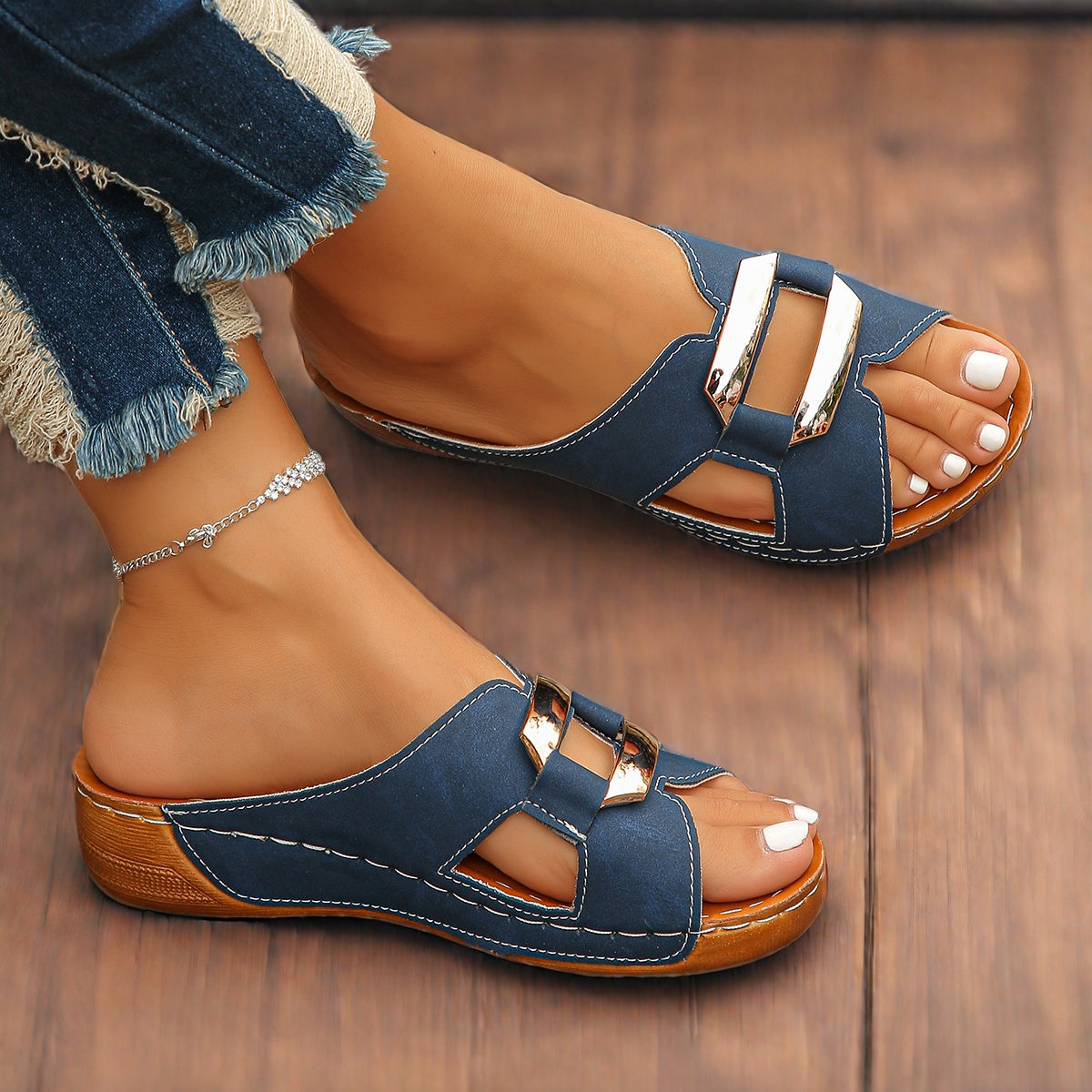 Capri | Buckle Sandals