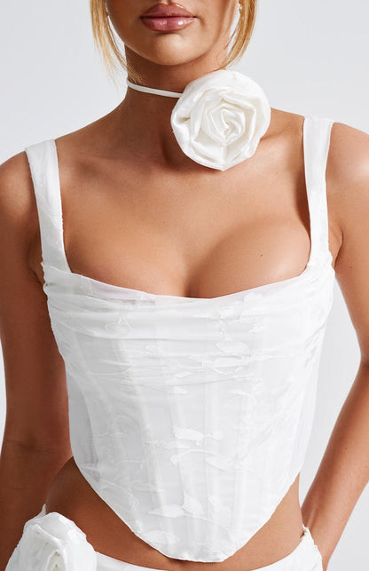 Nivara | Rose Choker