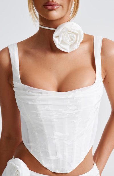 Nivara | Rose Choker