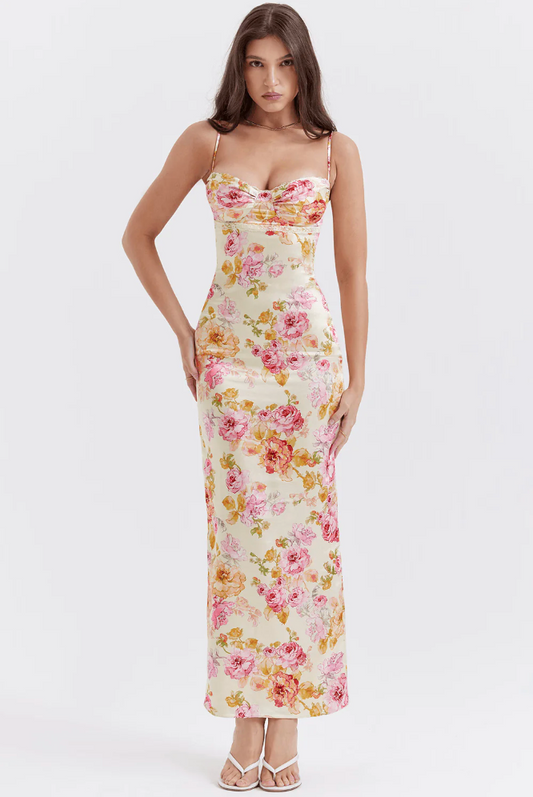 Della | Chic Maxi Dress