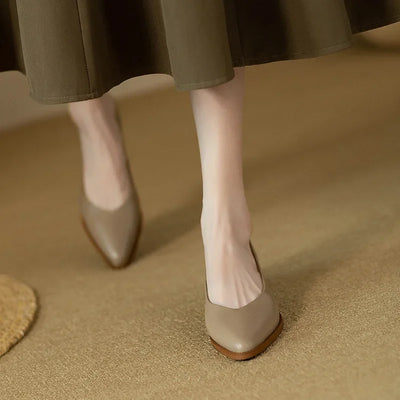 Helen | Classic Pumps