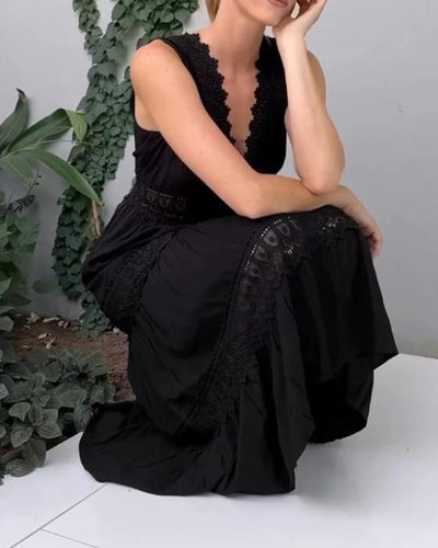 Aurélie | Elegant V-Neck Lace Dress